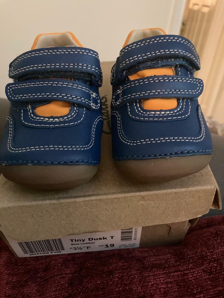 baby shoes 3.5 f